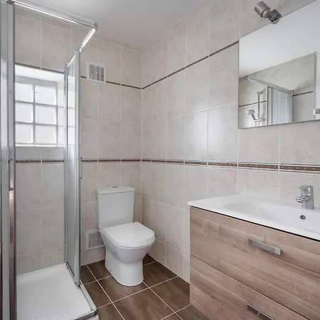 800 M De La Plage, Jardin, Maison Pour 5