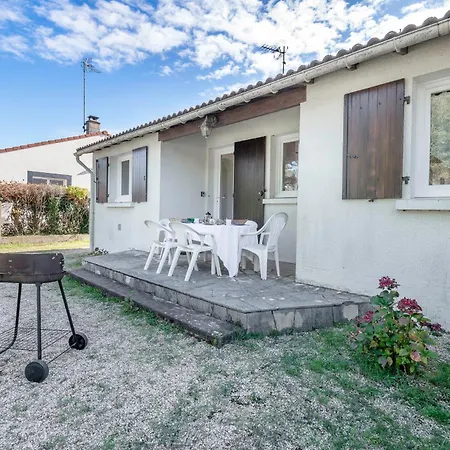 800 M De La Plage, Jardin, Maison Pour 5