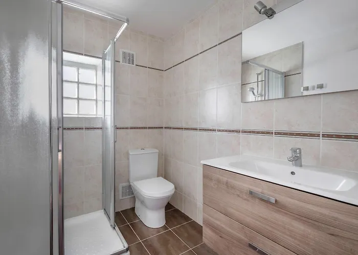 800 M De La Plage, Jardin, Maison Pour 5