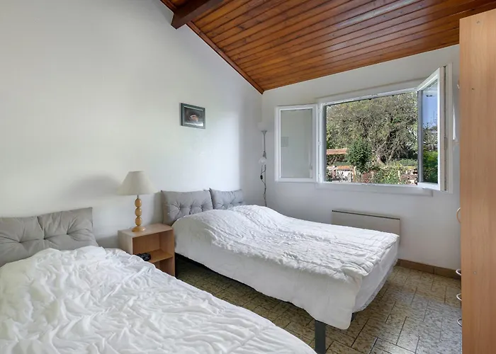 بيت للعطل 800 M De La Plage, Jardin, Maison Pour 5 *