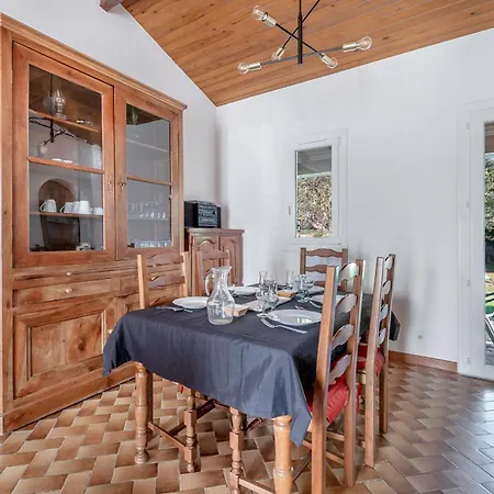 800 M De La Plage, Jardin, Maison Pour 5 Holiday home