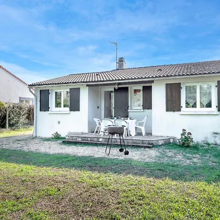 800 M De La Plage, Jardin, Maison Pour 5 * Saint-Michel-Chef-Chef