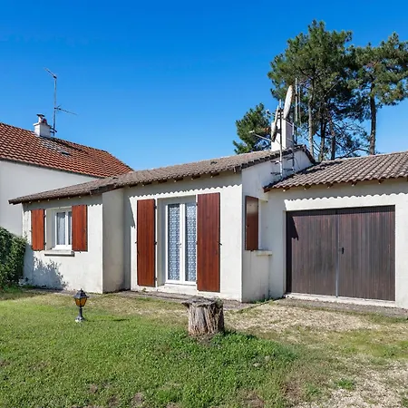 800 M De La Plage, Jardin, Maison Pour 5 Holiday home Saint-Michel-Chef-Chef