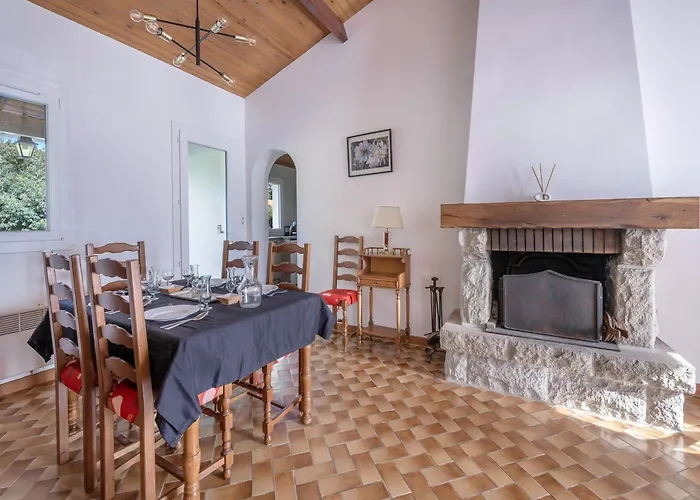 800 M De La Plage, Jardin, Maison Pour 5 Nyaraló *