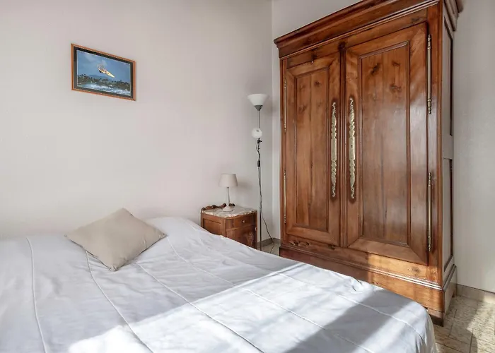 800 M De La Plage, Jardin, Maison Pour 5